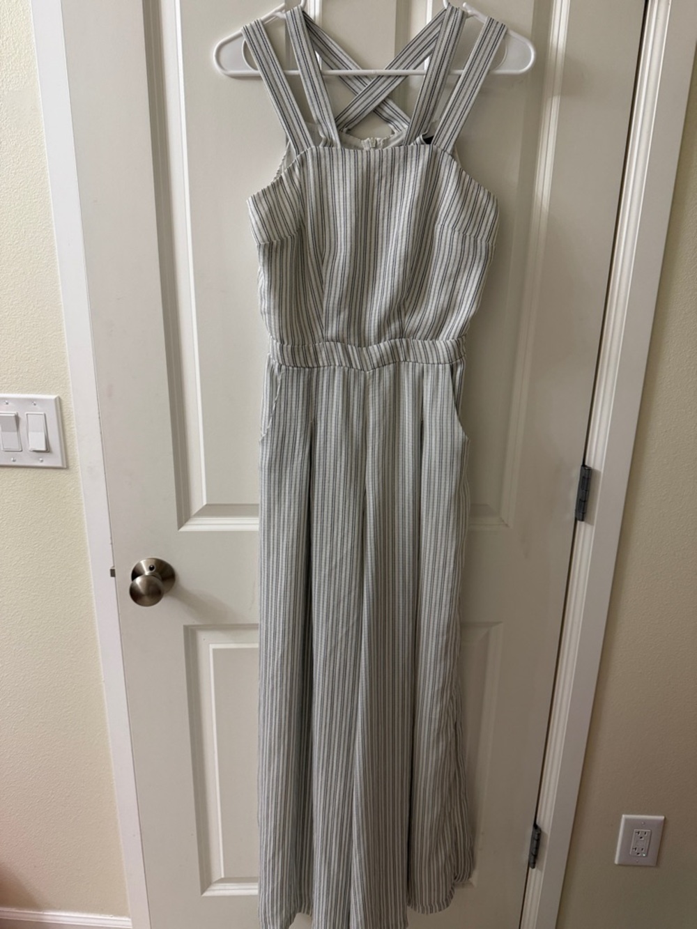 4SI3NNA Vertical Striped Crisscross Back Jumpsuit - Gray & White